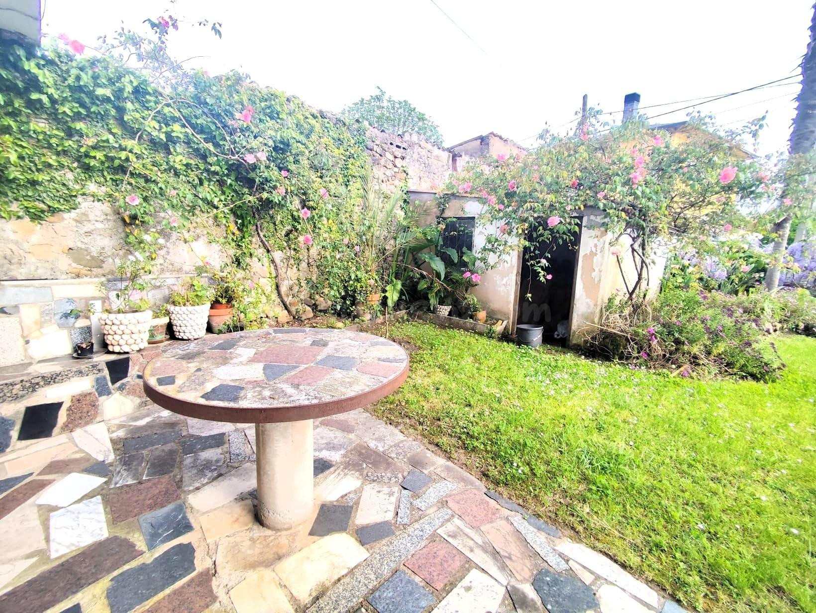 Casa con jardín en Santa María de Cayón - foto 4