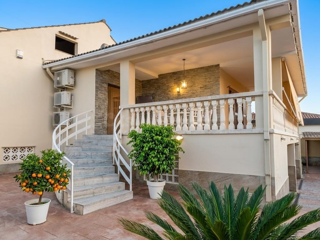 VIVIENDA DE LUJO EXCLUSIVA EN URBANIZACIÓN SAN BLAS (CARCAIX - foto 3