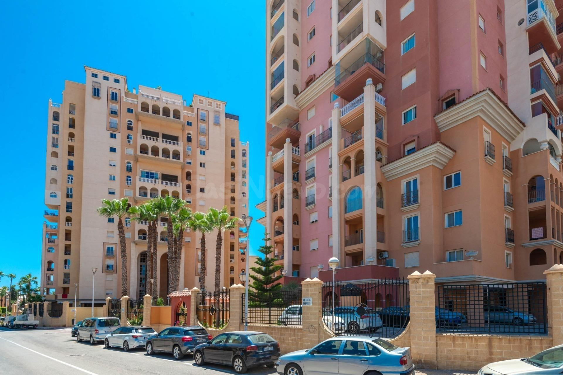 INCRE APARTAMENTO CON VISTAS ESPECTACULARES Y PISCINA COMUNI - foto 5