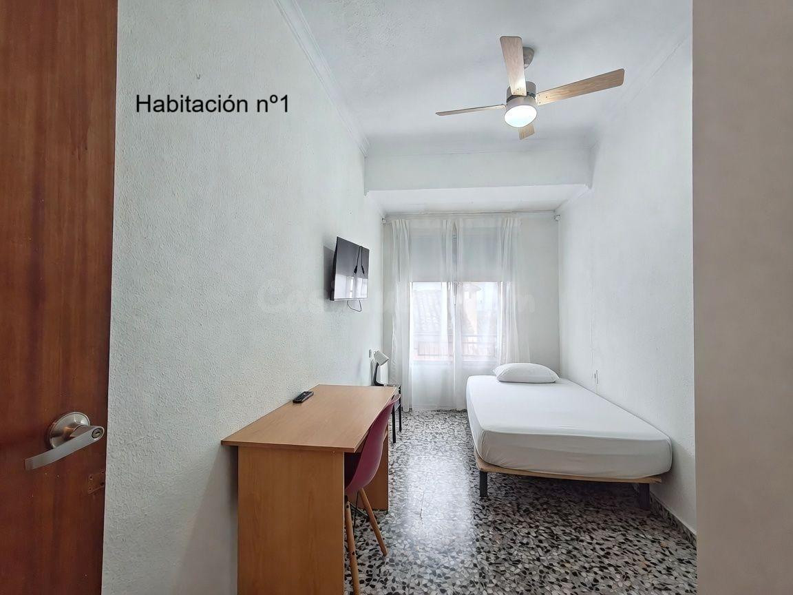 ¡OPORTUNIDAD ÚNICA! habitaciones de Lujo en el Corazón de Vi - foto 3