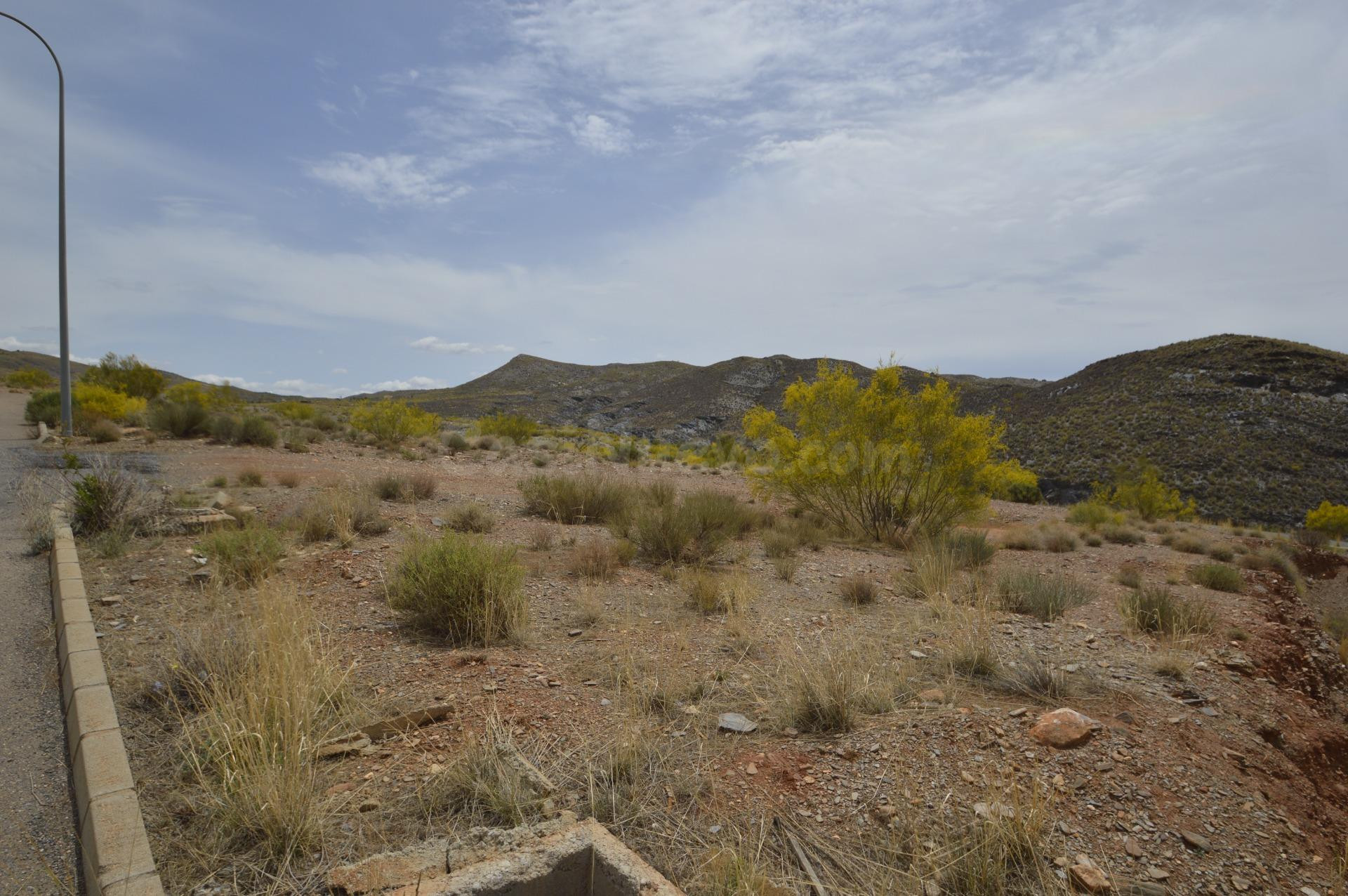 Terreno urbanizable en venta - GERGAL