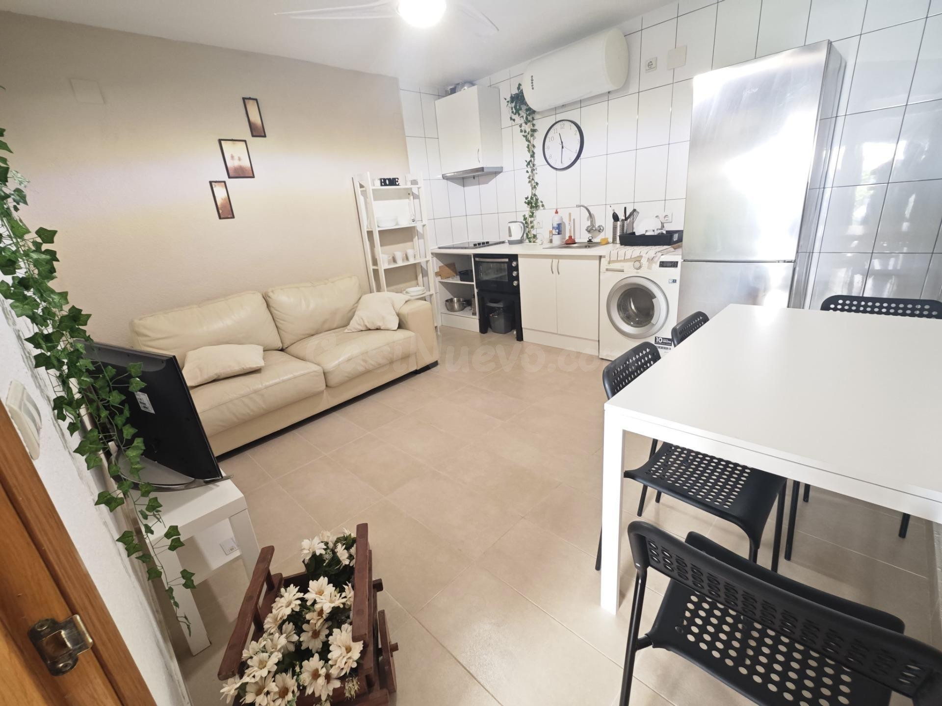 FANTASTICO BUNGALOW BAJO RODEADO DE TODOS LOS SERVICIOS, IDO