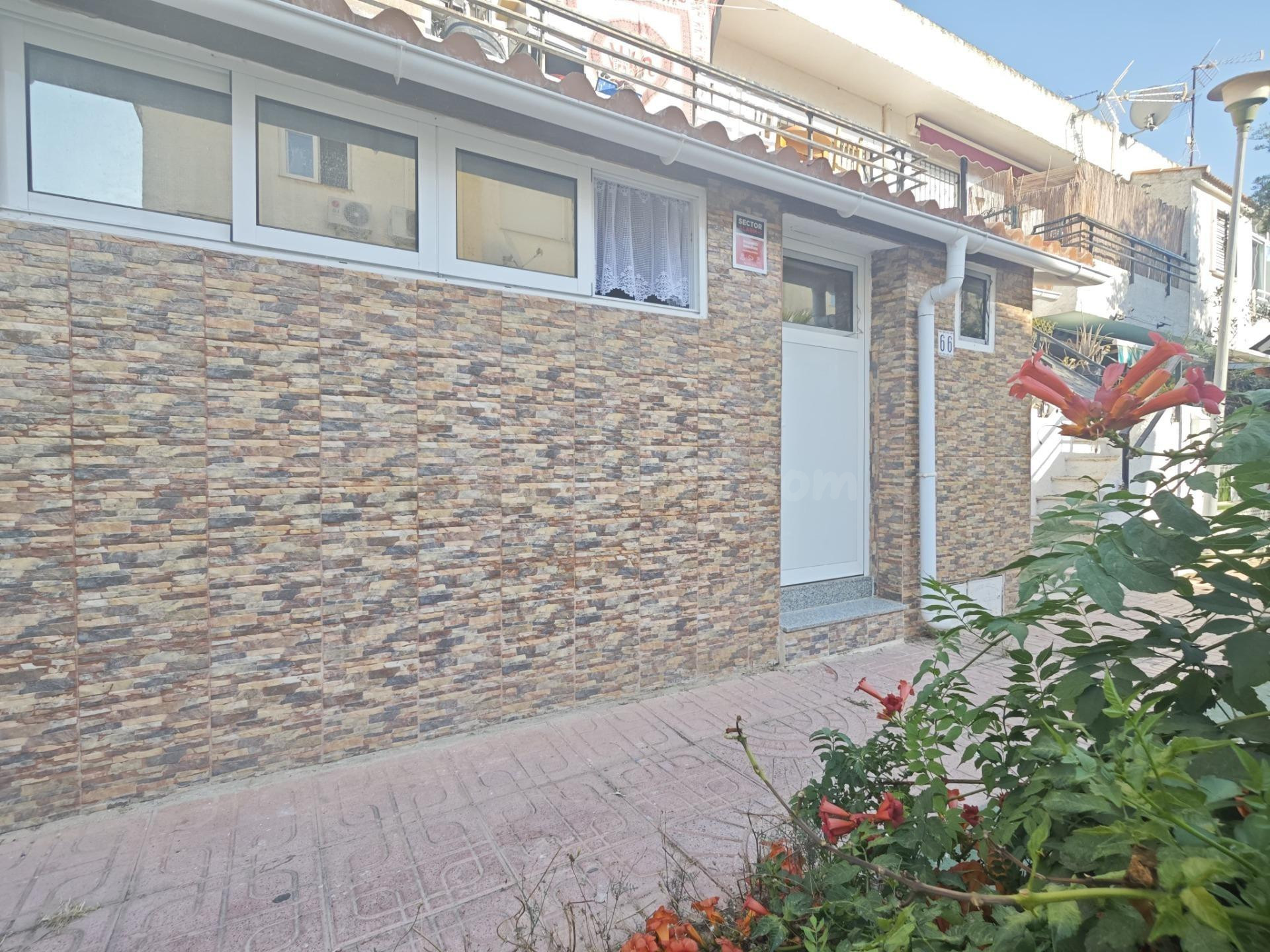 FANTASTICO BUNGALOW BAJO RODEADO DE TODOS LOS SERVICIOS, IDO - foto 3