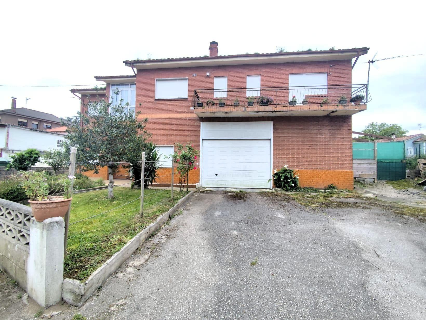 Casa independiente con jardín en Castañeda - foto 2