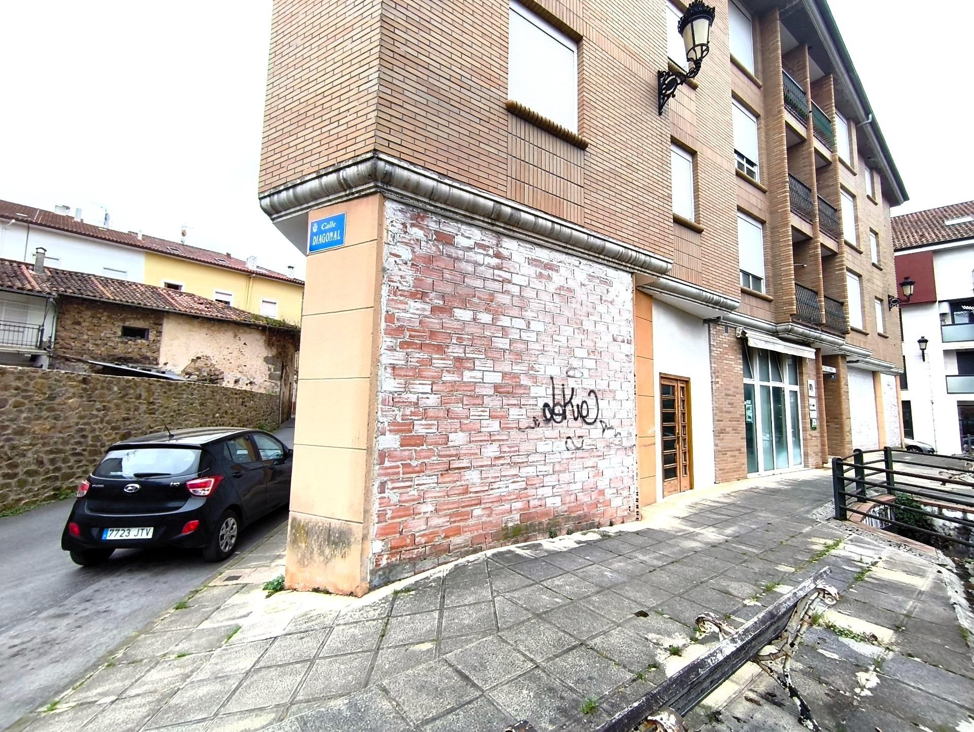 Local comercial en Selaya - foto 2