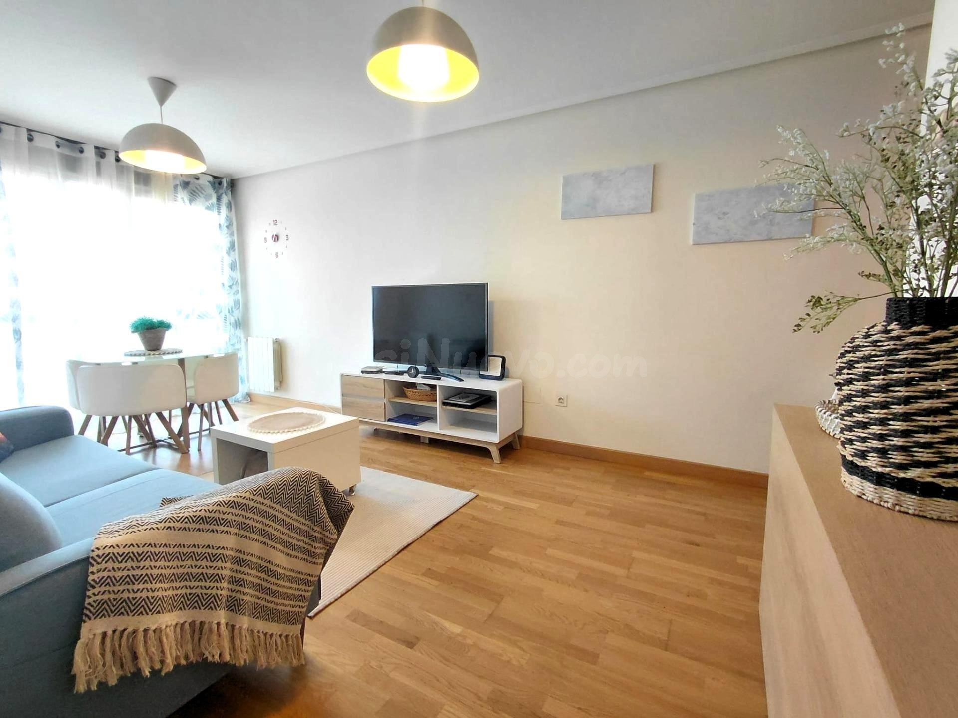 Piso de dos habitaciones con plaza de garaje y trastero en A - foto 5