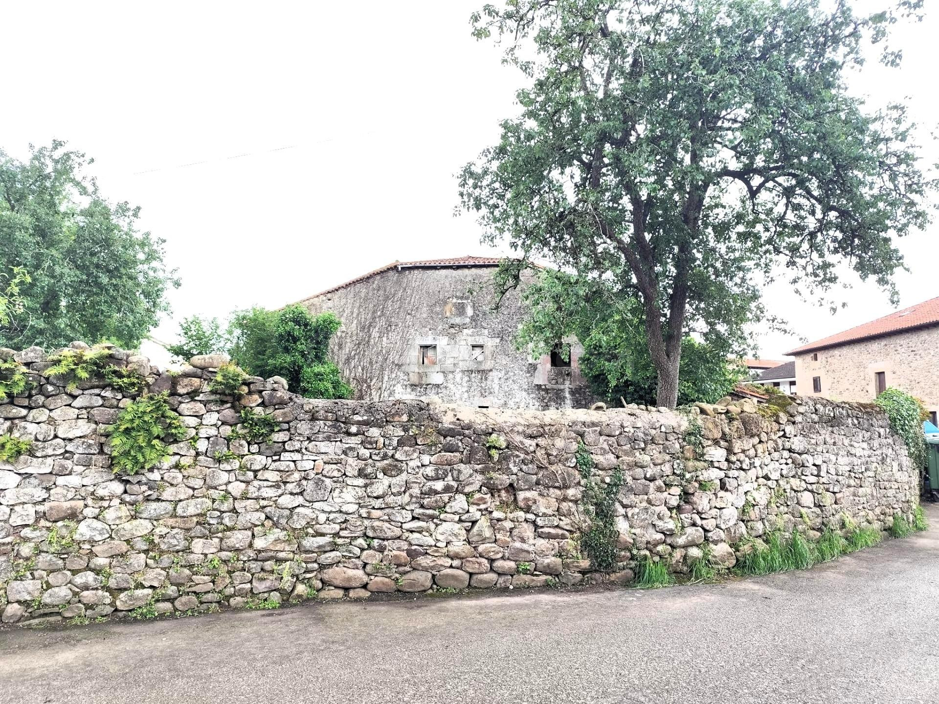 Casona de piedra en Saro - foto 4