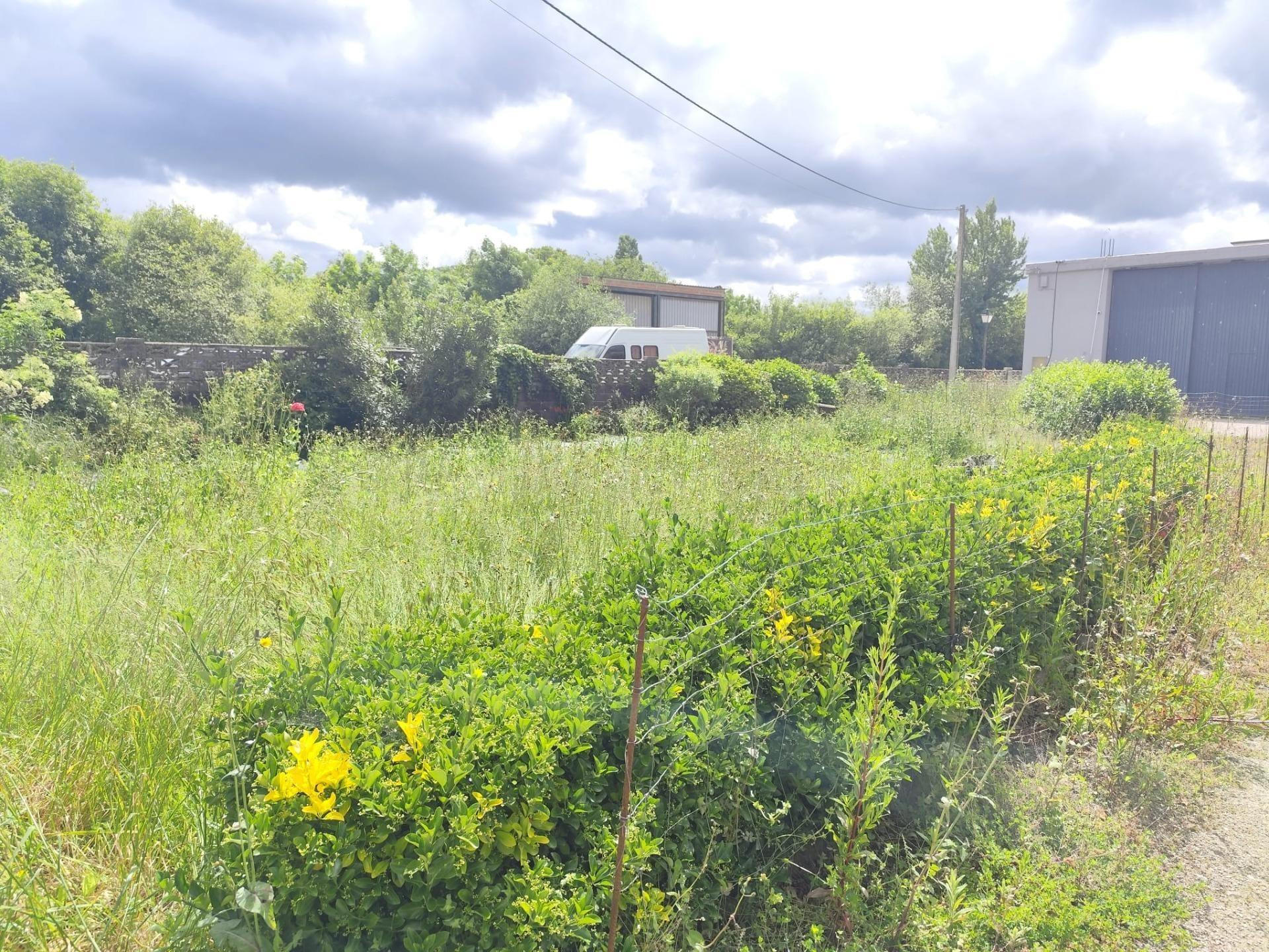 Terreno urbano en Saron - foto 3