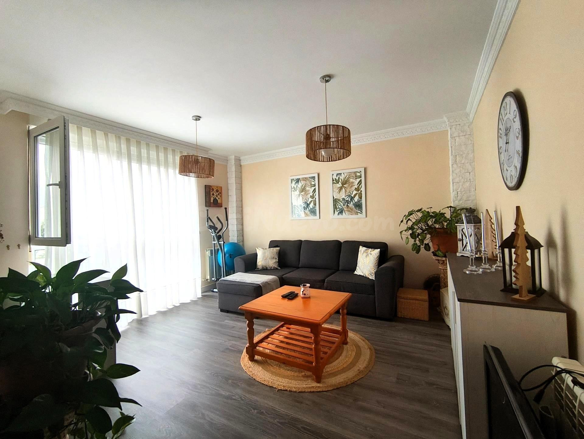 Vivienda impecable con garaje y trastero.
