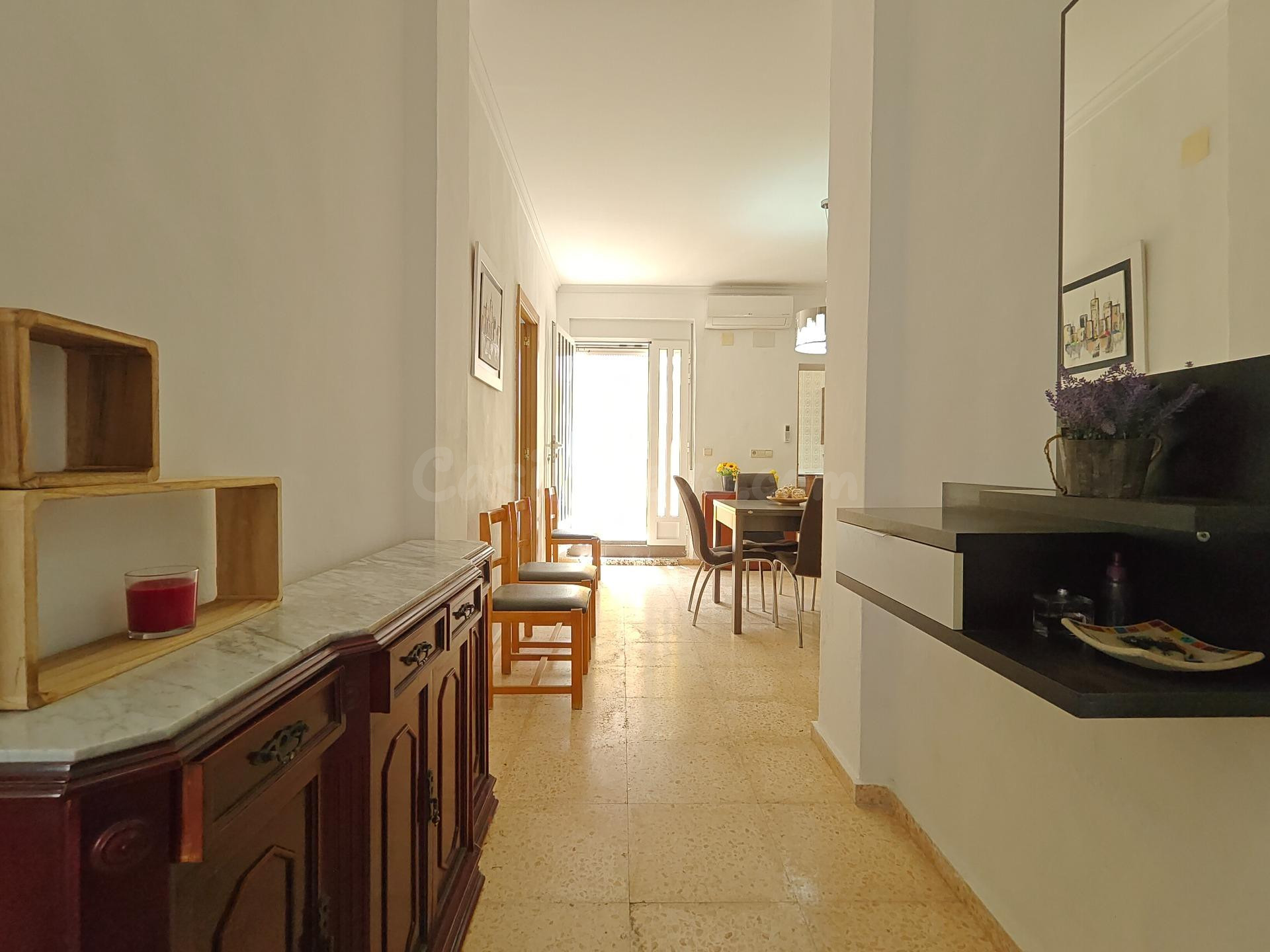 Tu hogar ideal: Casa reformada con solárium y vistas al mar  - foto 4