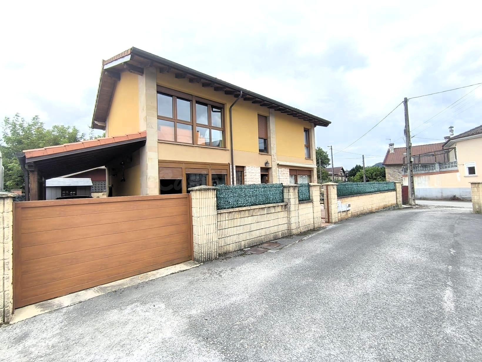 Chalet Independiente en La Abadilla: Un Refugio de Lujo - foto 2