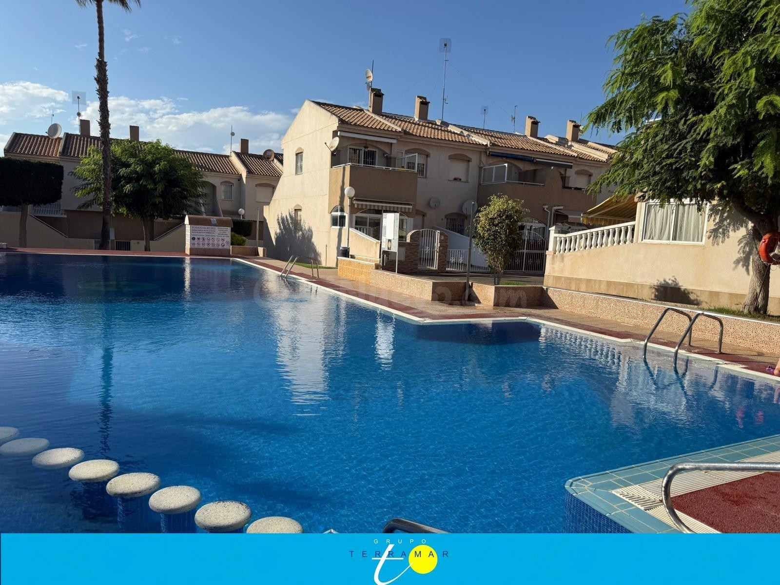 MAGNIFICO BUNGALOW DE PLANTA BAJA CON PISCINA COMUNITARIA, I