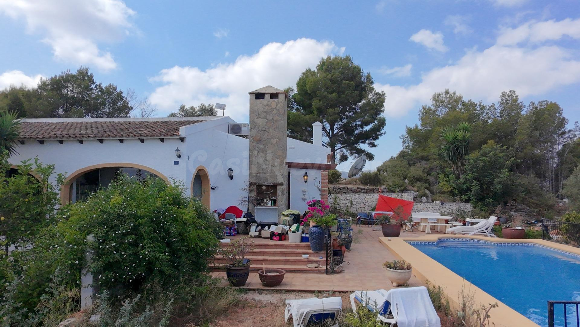 En venta estupendo chalet en Urbanizacion La Sella