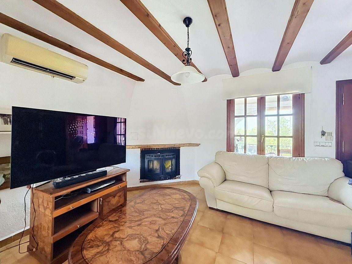 En venta estupendo chalet en Urbanizacion La Sella - foto 2