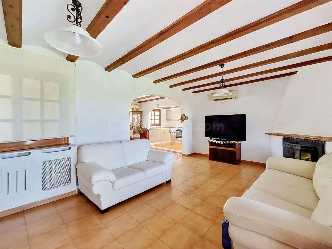 En venta estupendo chalet en Urbanizacion La Sella - foto 4