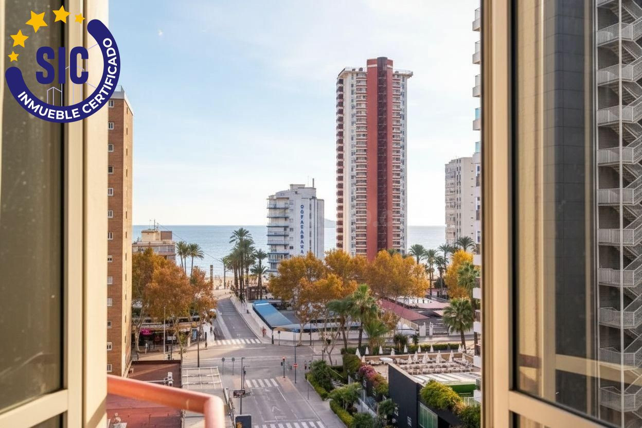 Venta de Piso en Benidorm con vistas a la playa. - foto 2