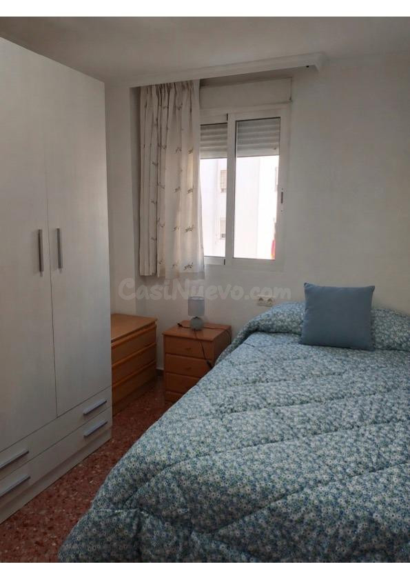 Se alquila habitación en piso en Calle Meliana, barrio Torre - foto 2
