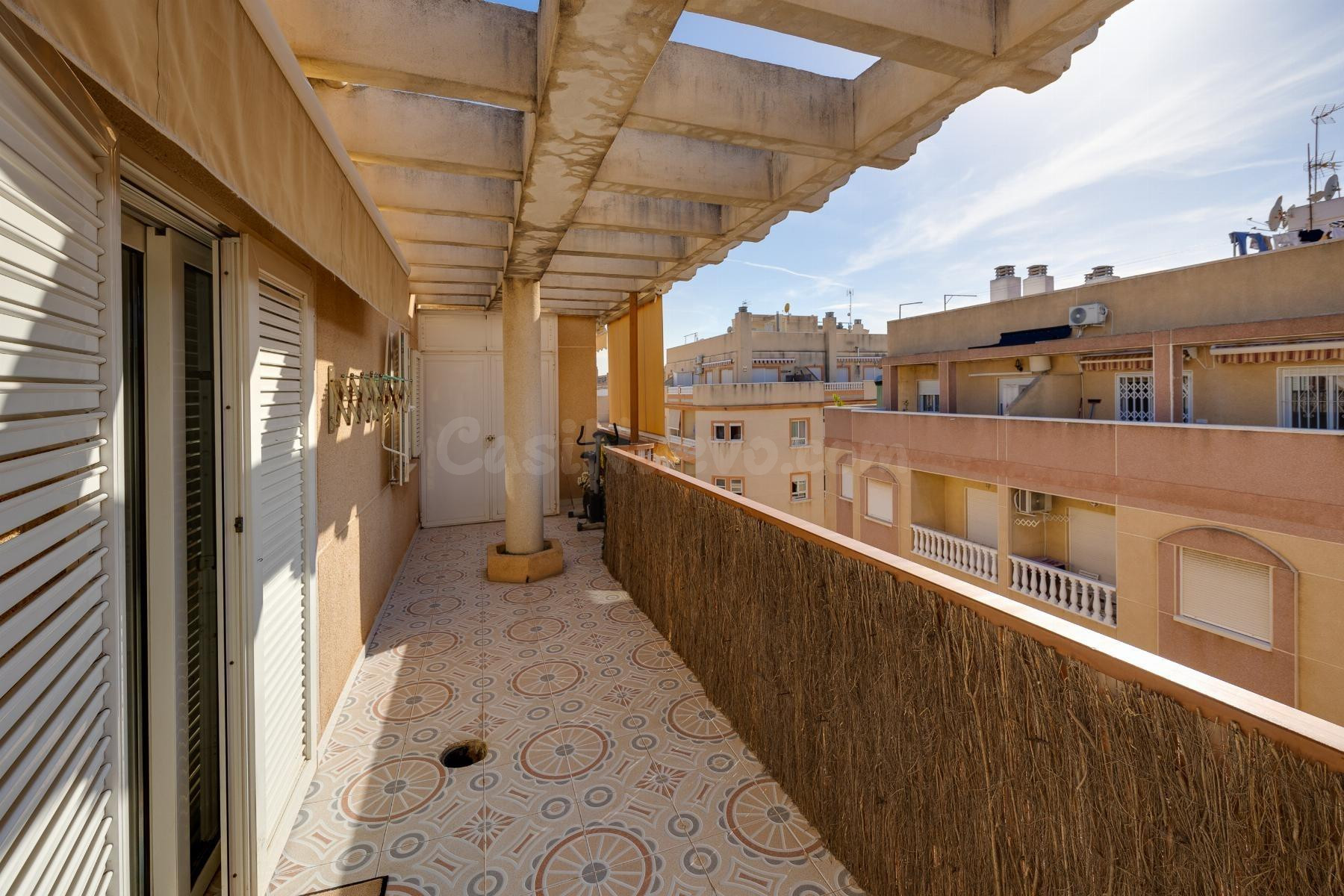 FANTASTICO ATICO CON GRAN TERRAZA, IDONEO COMO VACACIONAL O  - foto 5