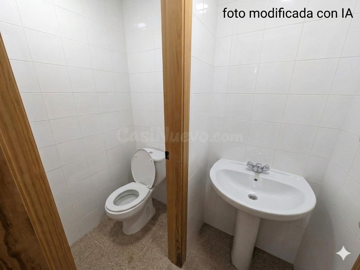 Oportunidad de Inversión en Local Comercial en Zapillo, Alme - foto 4