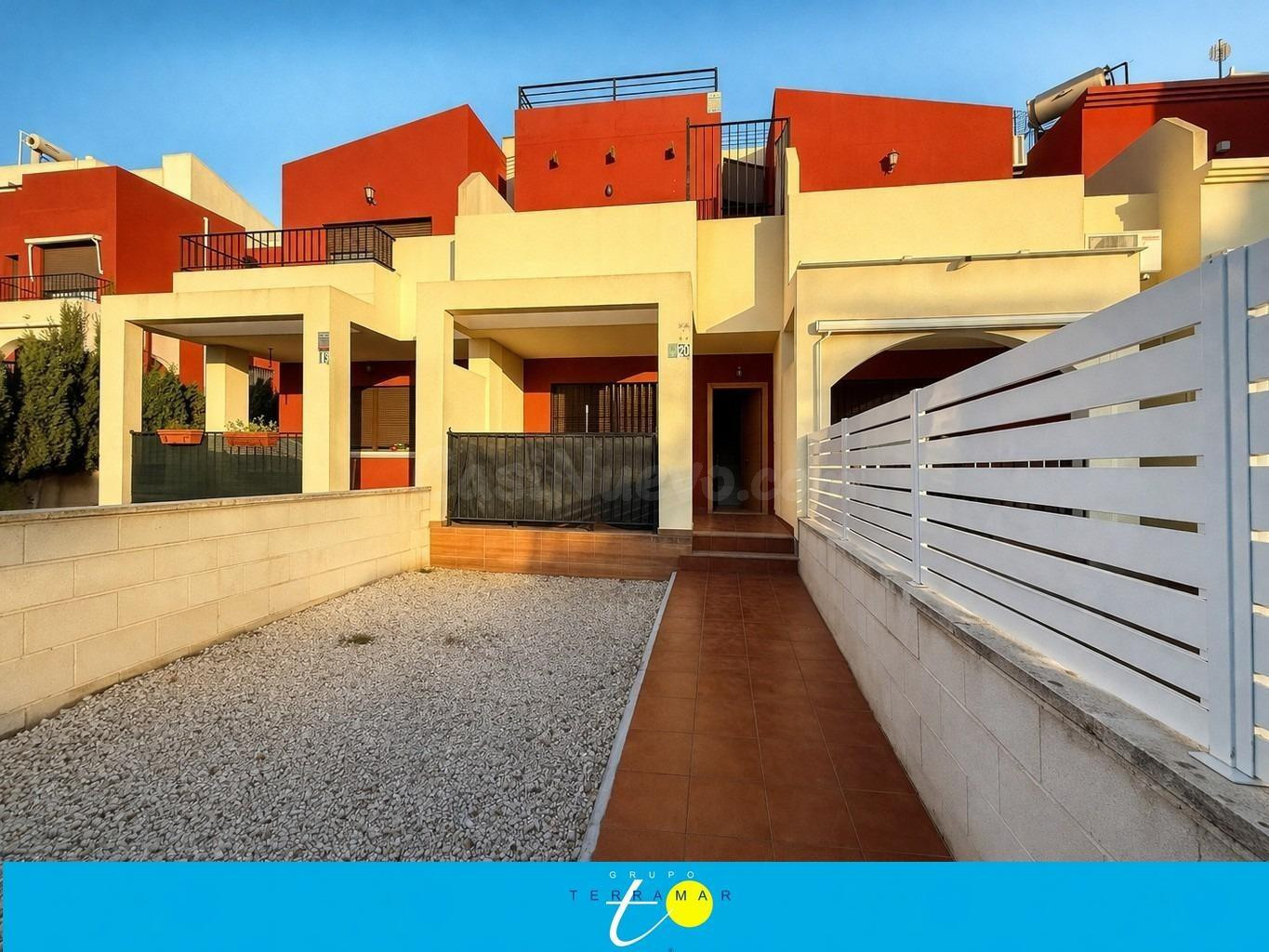 PRECIOSO Y MODERNO CHALET ADOSADO TOTALMENTE REFORMADO Y CON - foto 3