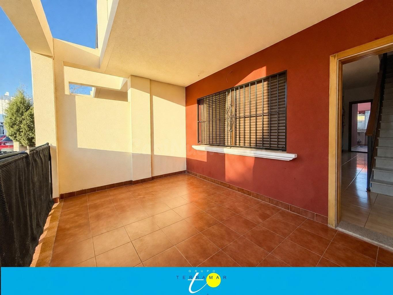 PRECIOSO Y MODERNO CHALET ADOSADO TOTALMENTE REFORMADO Y CON - foto 4