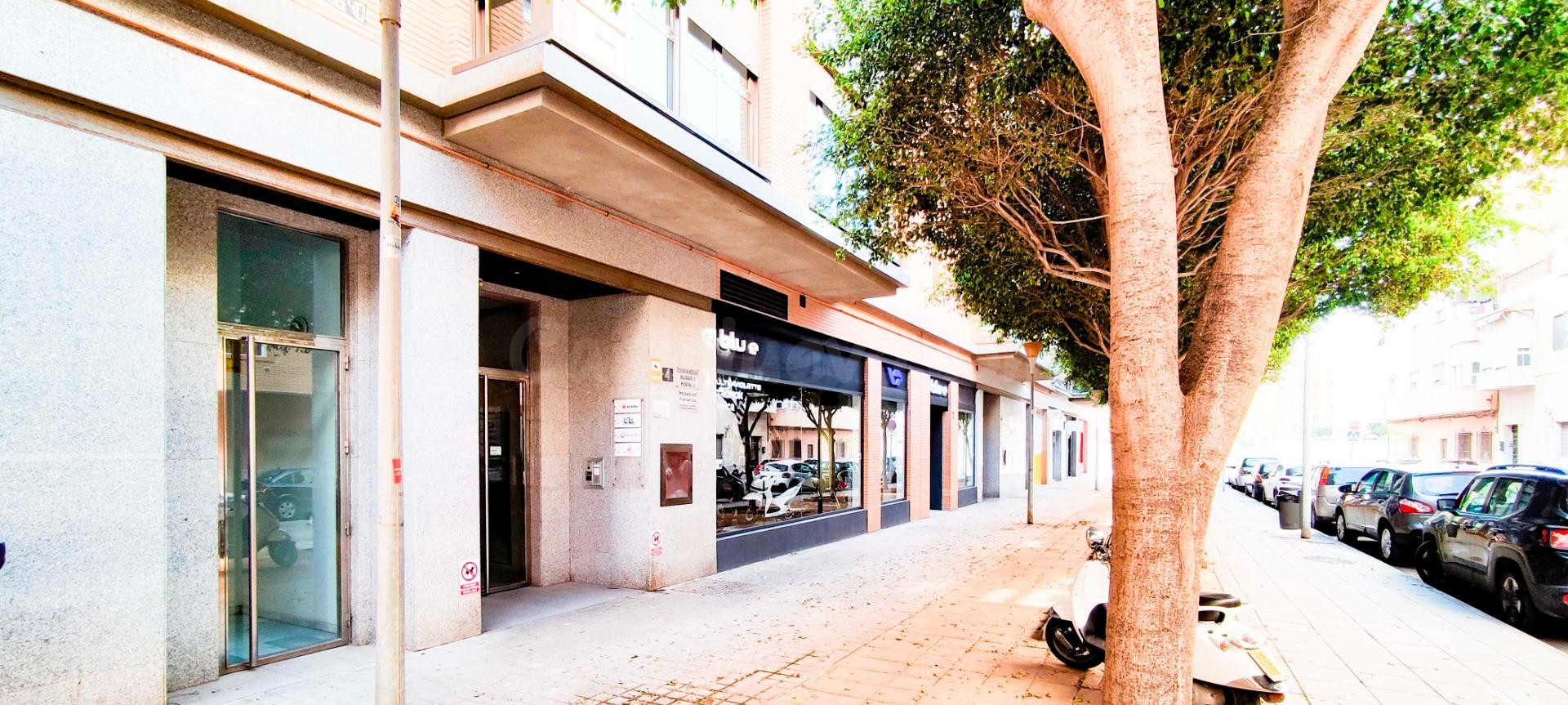 Piso impecable de 3 dormitorios en zona de plena expansión e