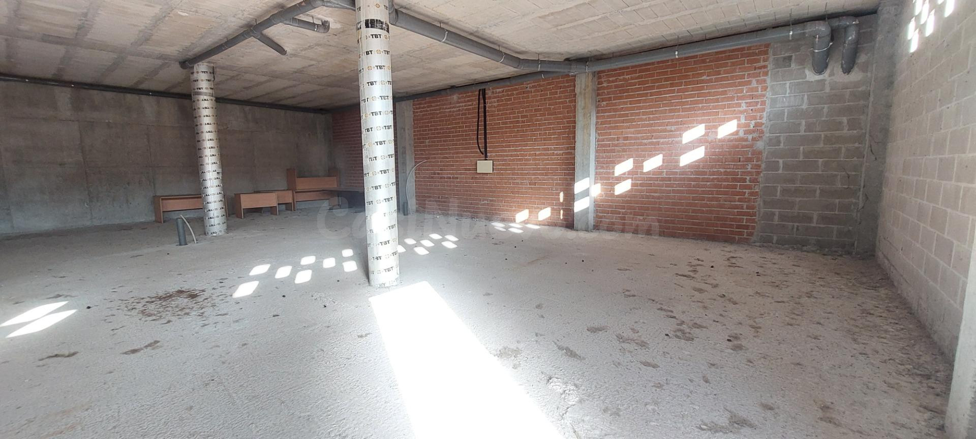 Local comercial en Vioño - foto 5