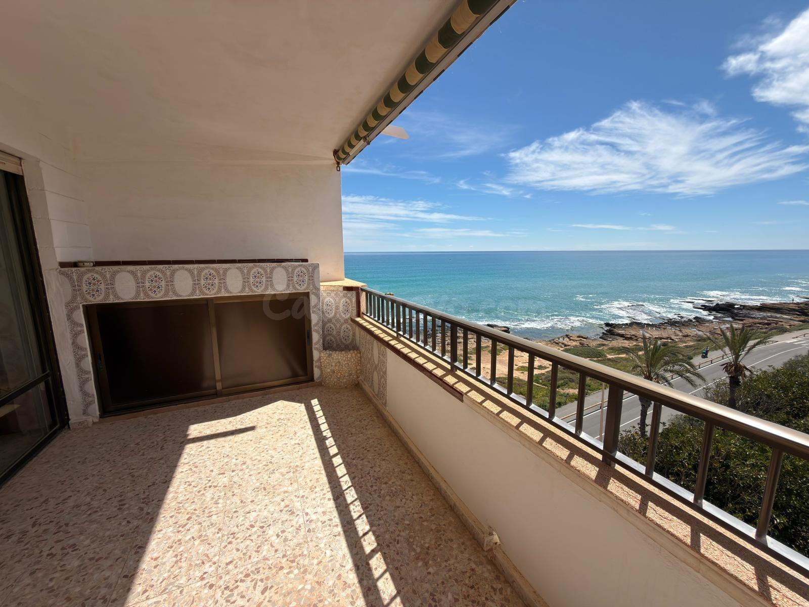 FANTASTICA VIVIENDA CON INCREIBLES VISTAS AL MAR, VENGA A VE