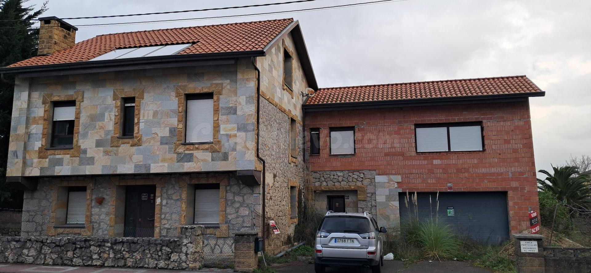 Casa independiente con jardín