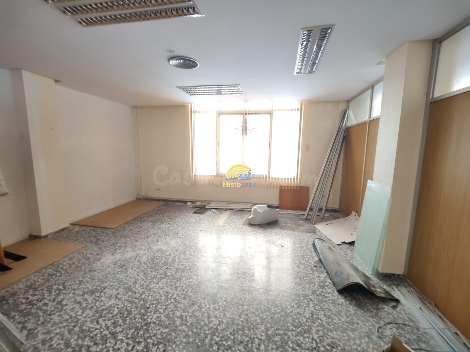 LOCAL COMERCIAL ESQUINERO EN LA ZONA DE HACIENDA - foto 3