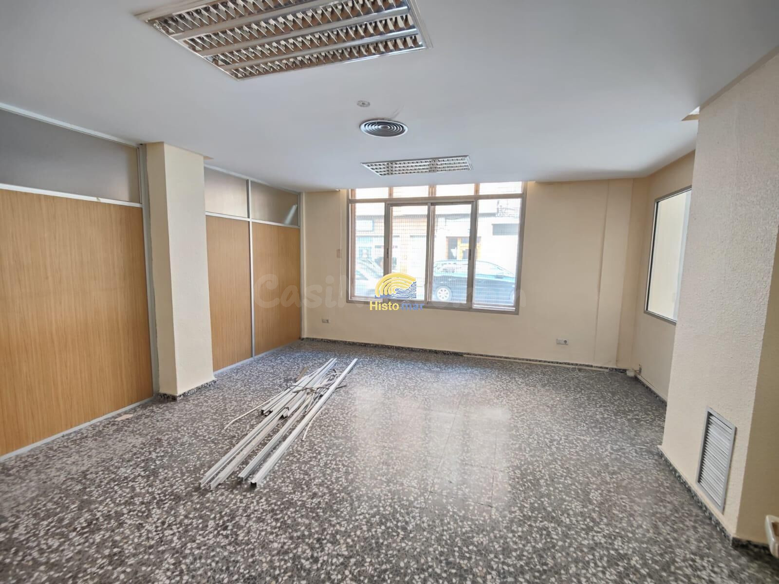 LOCAL COMERCIAL ESQUINERO EN LA ZONA DE HACIENDA - foto 4
