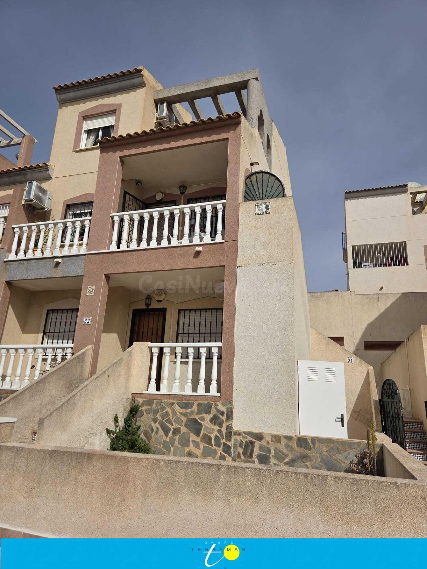 MARAVILLOSO DUPLEX CON PISCINA COMUNITARIA, A POCOS MINUTOS  - foto 3