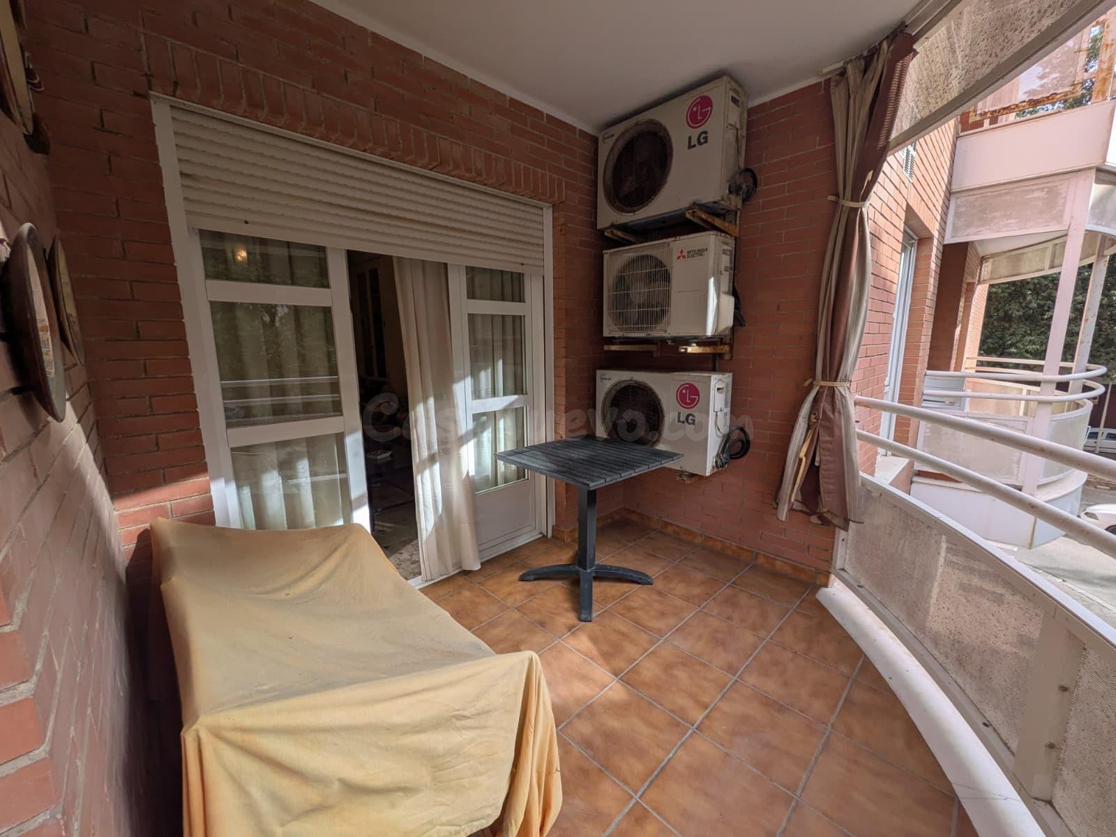 Piso de dos dormitorios en la mejor zona del Zapillo - foto 2
