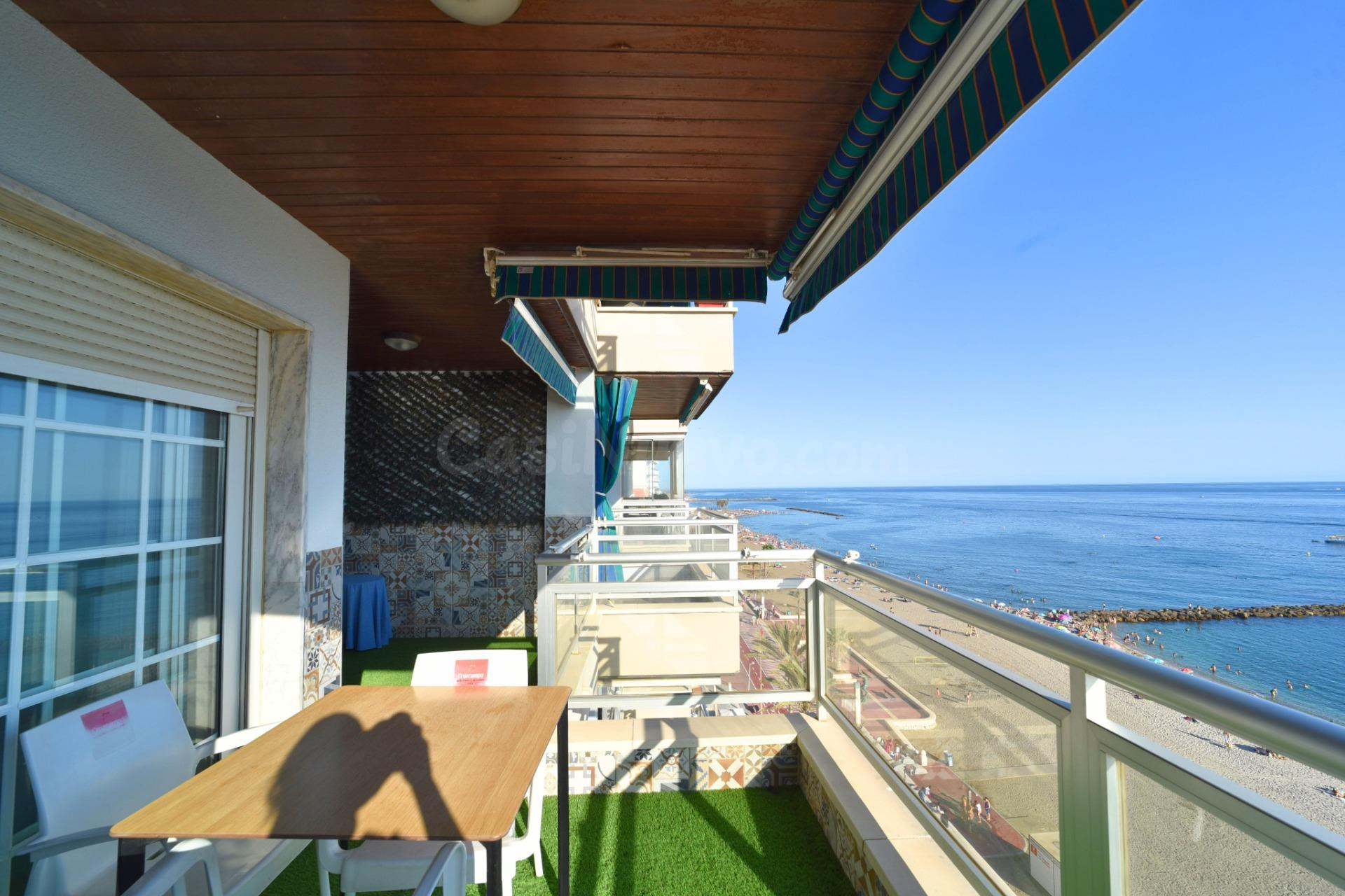 Amplio Apartamento de 3 Dormitorios Frente al Mar Temporada  - foto 4