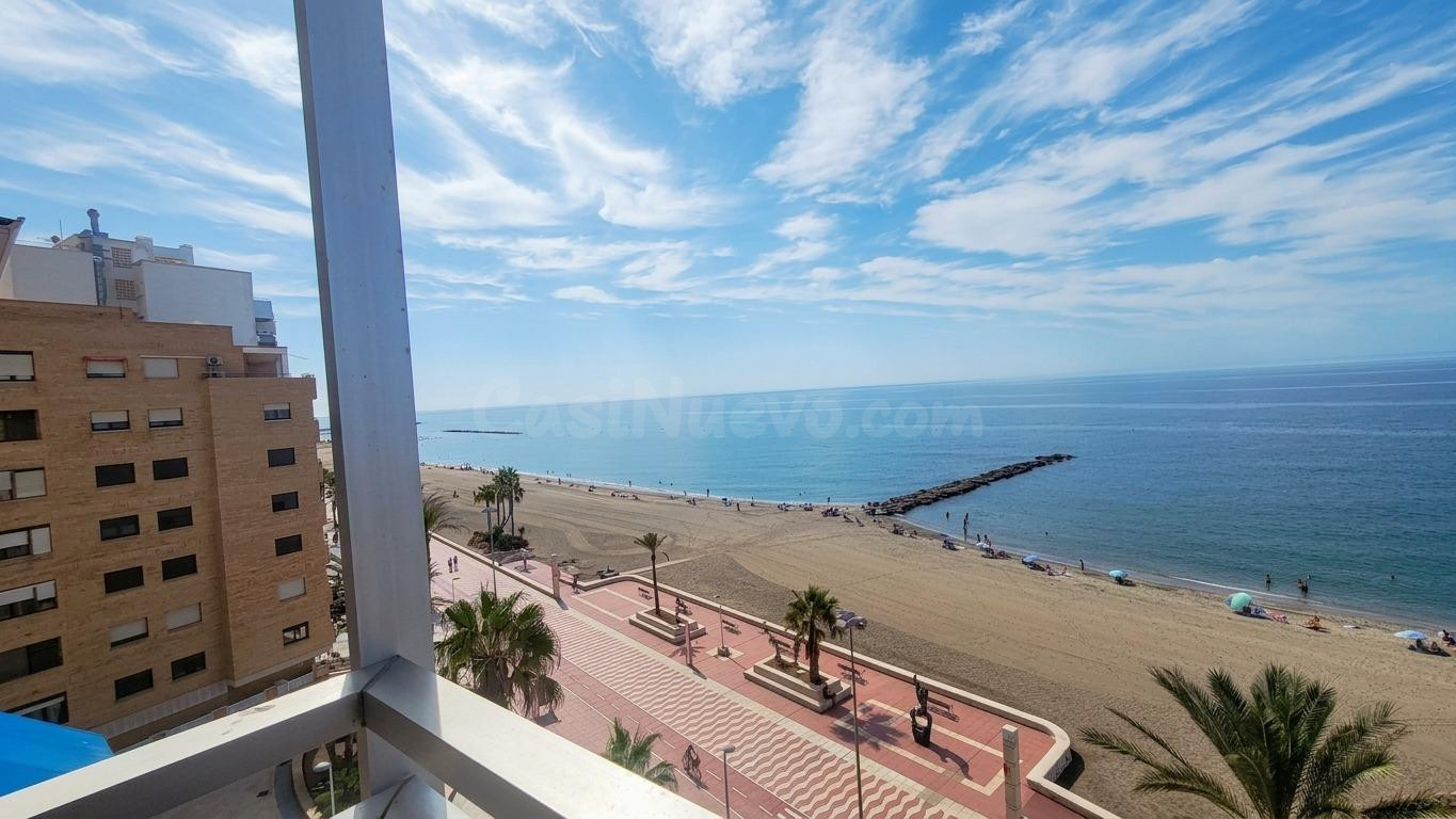 Exclusiva Vivienda de Lujo en Primera Línea de Playa - Almer