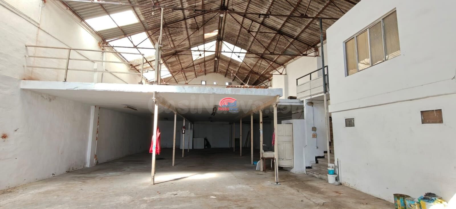 NAVE INDUSTRIAL EN BAJO VIAS