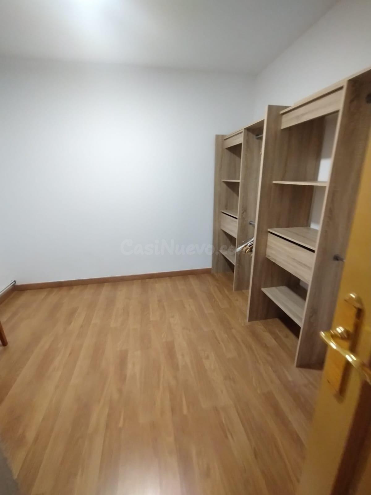 Piso en venta en Vilanova i la Geltrú, actualmente alquilado - foto 5