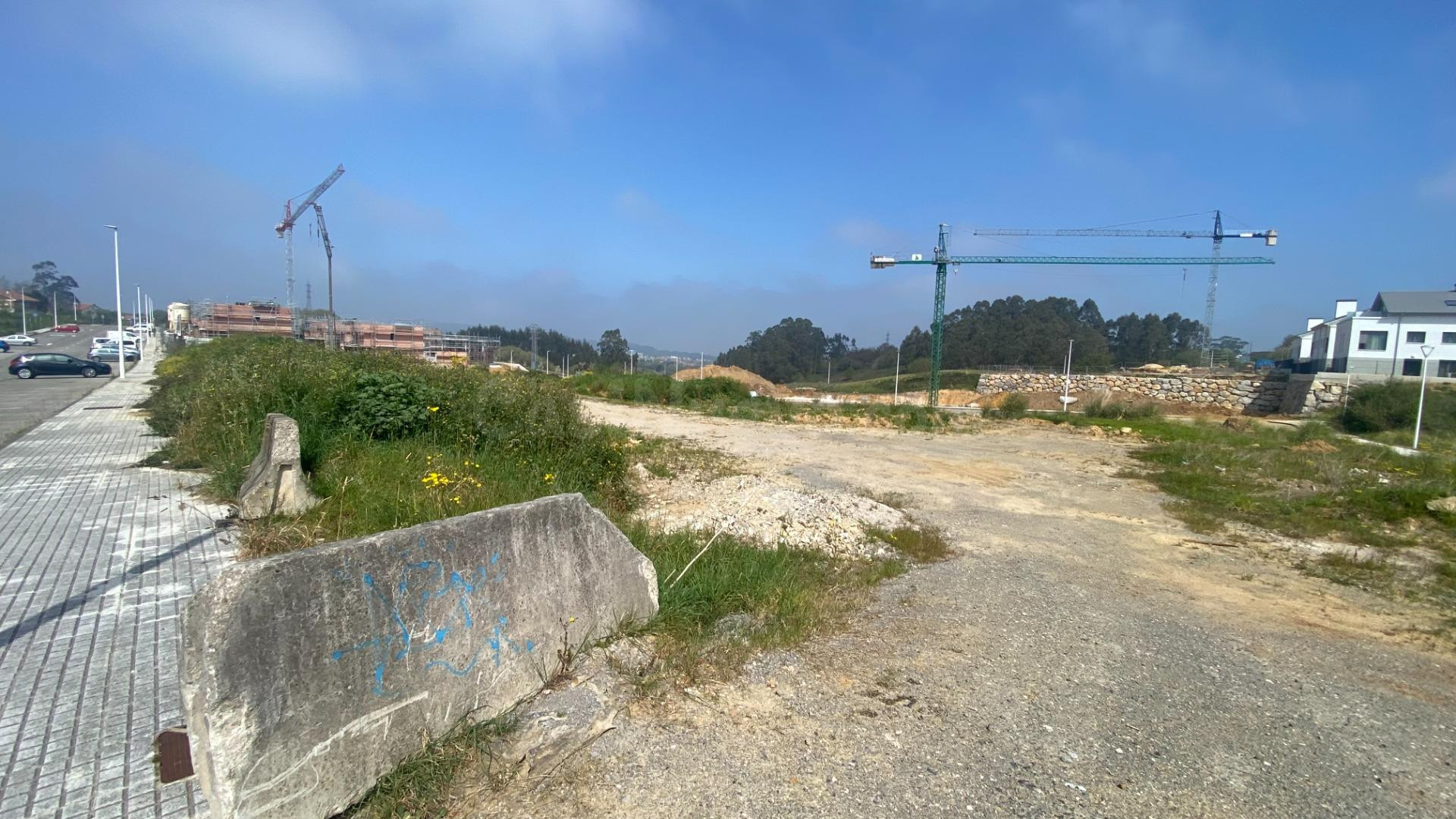 SUELO URBANO CONSOLIDADO EN MAOÑO (SANTA CRUZ DE BEZANA) - foto 2