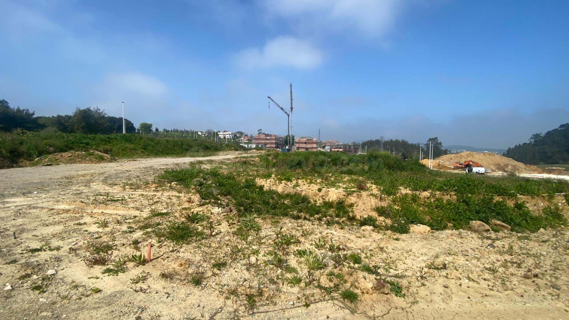 SUELO URBANO CONSOLIDADO EN MAOÑO (SANTA CRUZ DE BEZANA) - foto 3