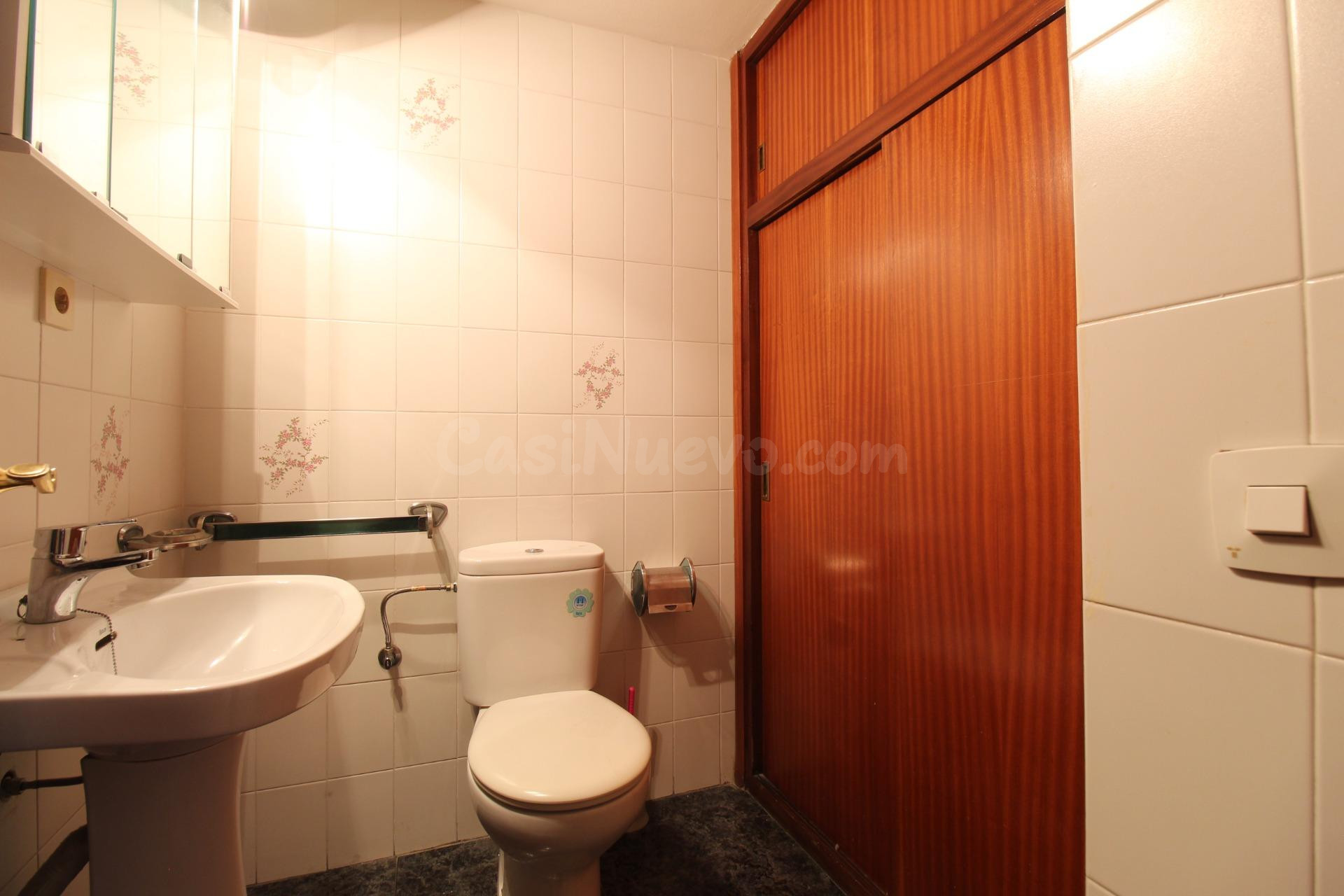 Amplio piso en venta en el centro de Vilanova i la Geltrú co - foto 5