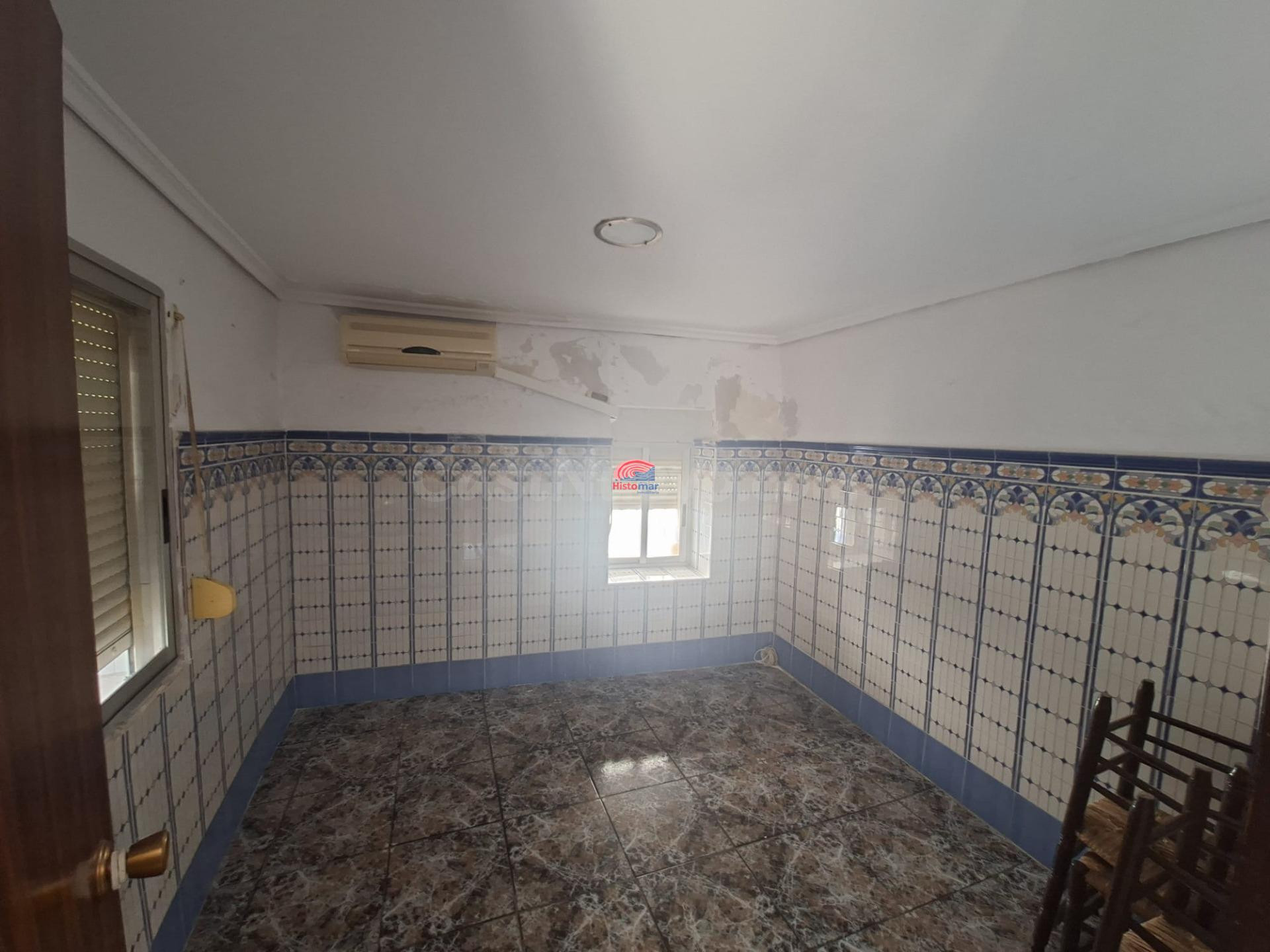 Casa en Sagunto con Impresionantes Vistas al Castillo por €1 - foto 5