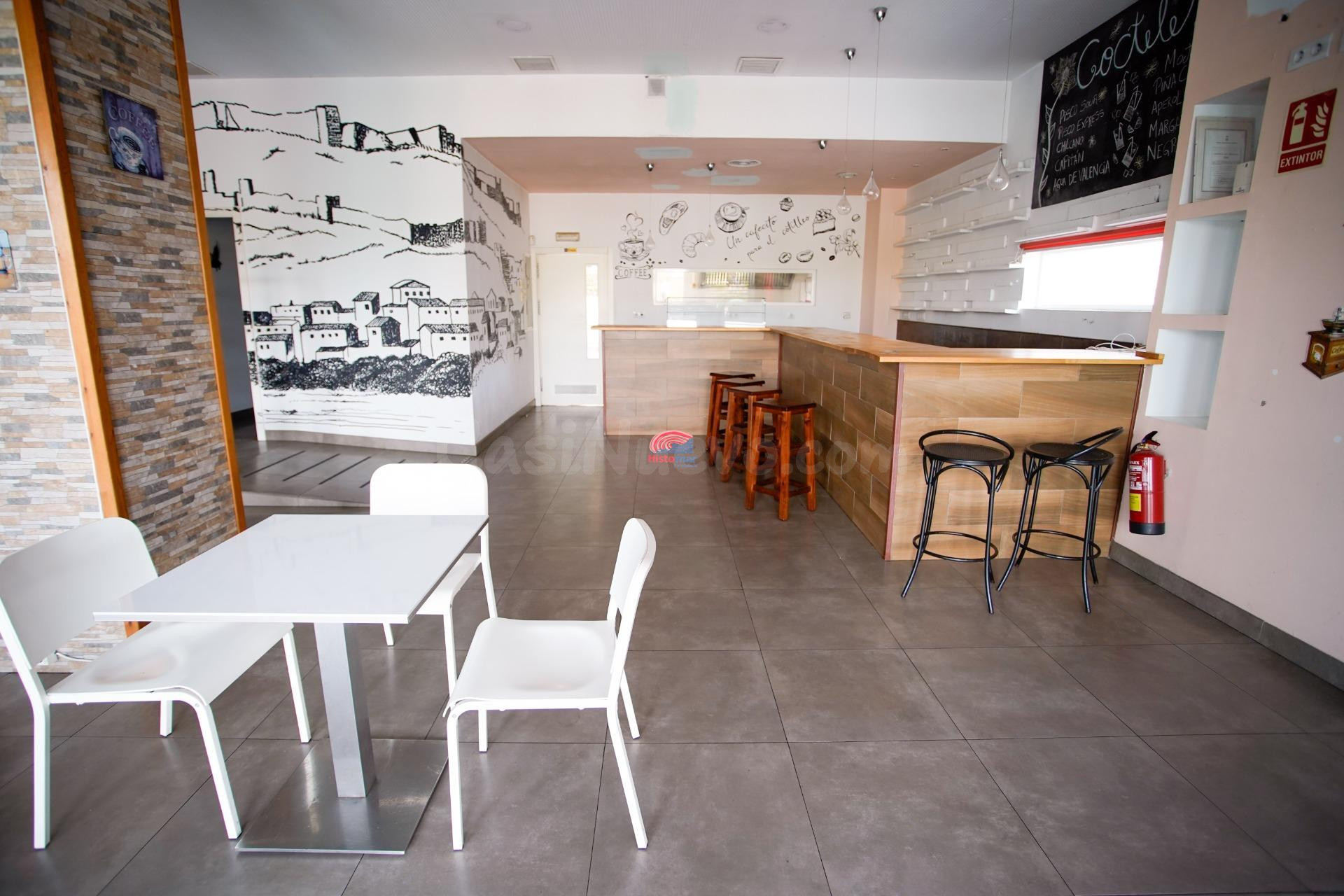 Cafetería Reformada en el Centro de Sagunto - Oportunidad Ún - foto 4
