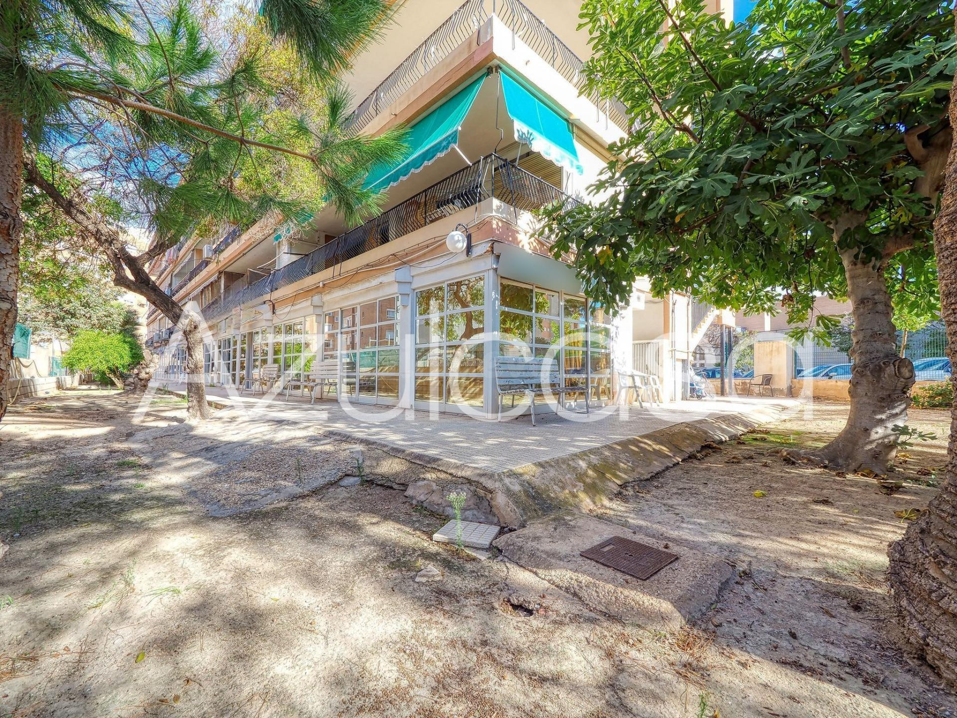 Gran oportunidad de local comercial en venta en Playa de San - foto 2
