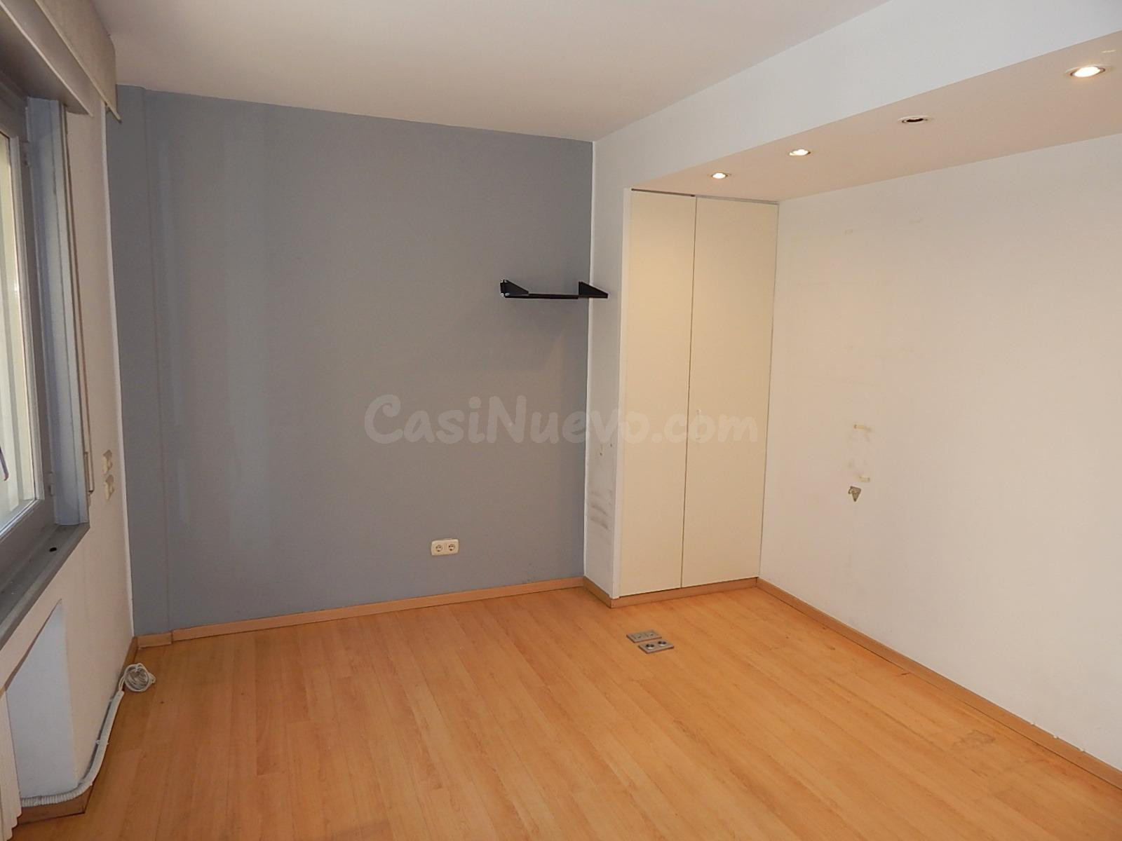 ETXEA, alquila en el centro de Pamplona, oficina de 26 m2 - foto 4