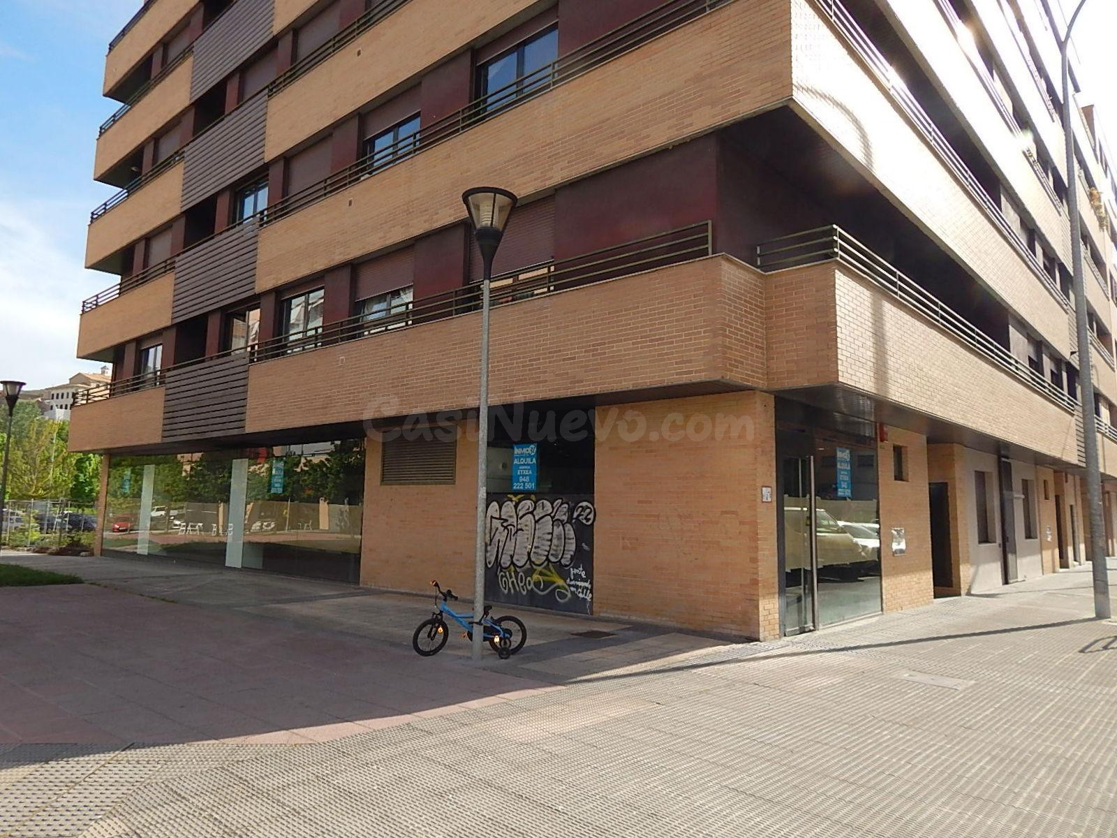 ETXEA alquila local en Rochapea, 183 m2