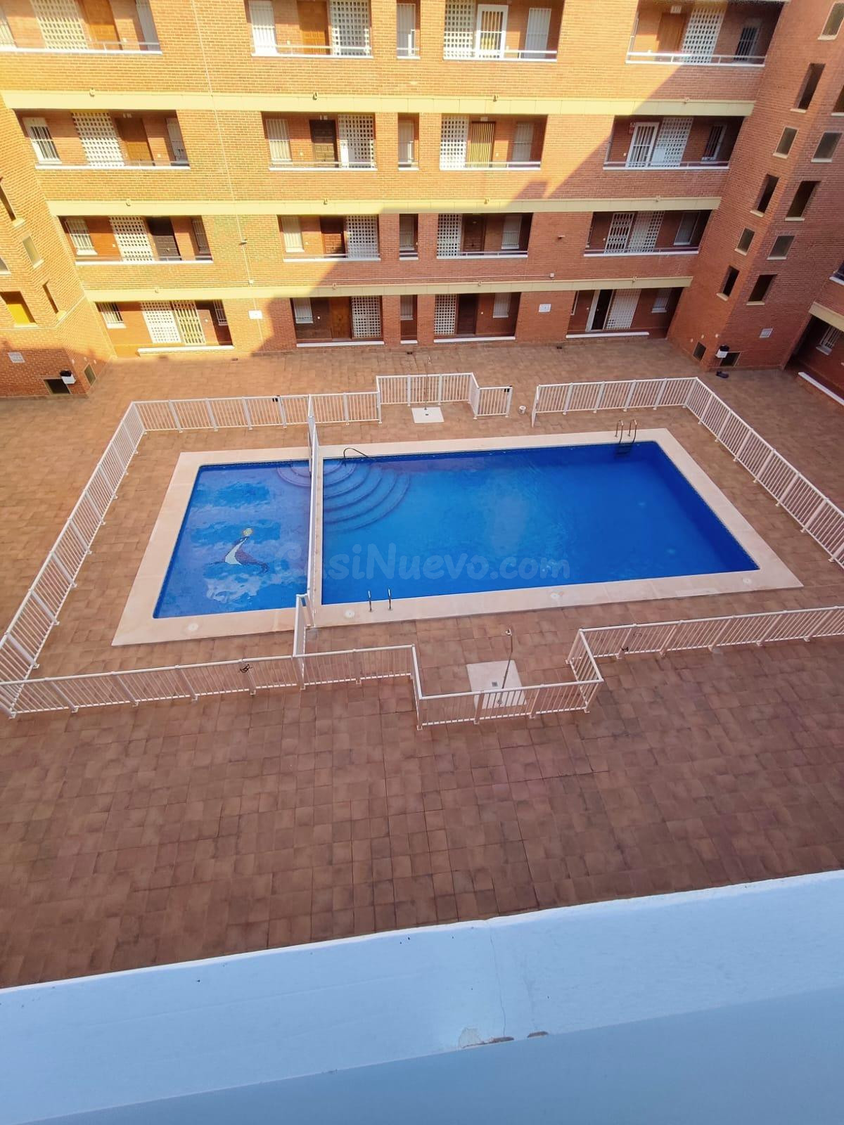 INCREIBLE APARTAMENTO TOTALMENTE REFORMADO Y CON PISCINA COM - foto 3