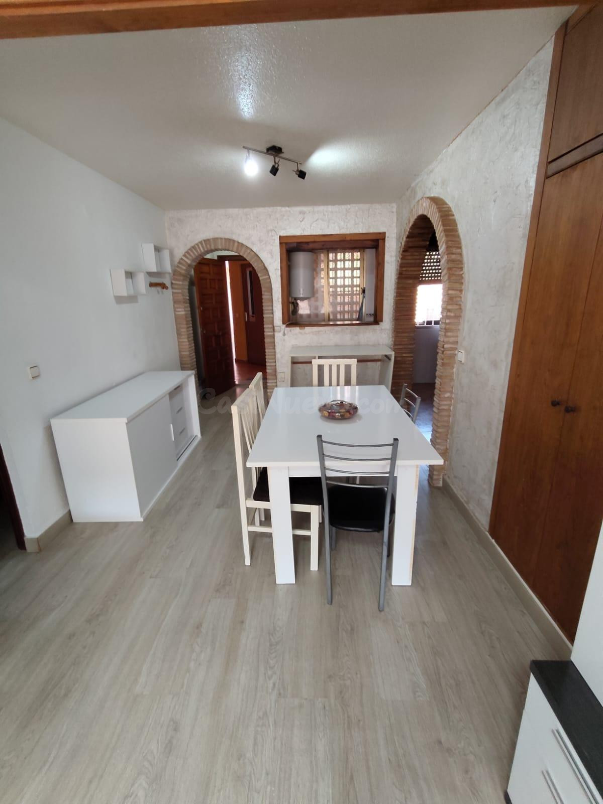 INCREIBLE APARTAMENTO TOTALMENTE REFORMADO Y CON PISCINA COM - foto 4