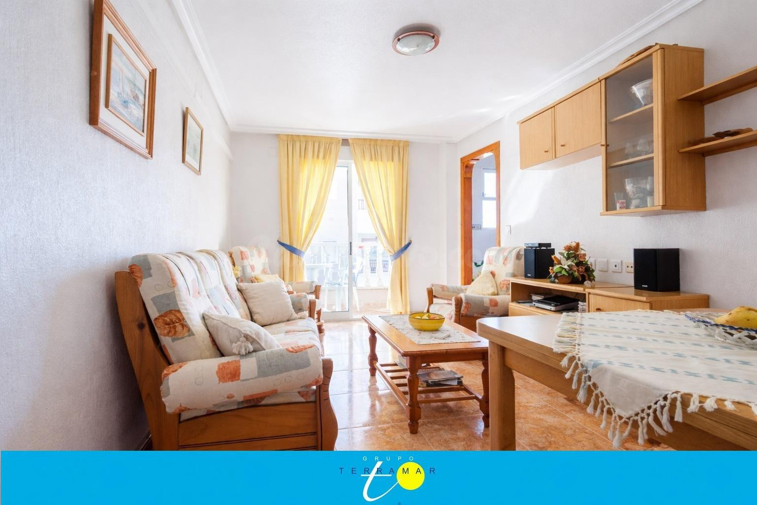 AMPLIO APARTAMENTO CON GRAN TERRAZA, RODEADO DE TODOS LOS SERVICIOS, IDEAL PARA FAMILIAS