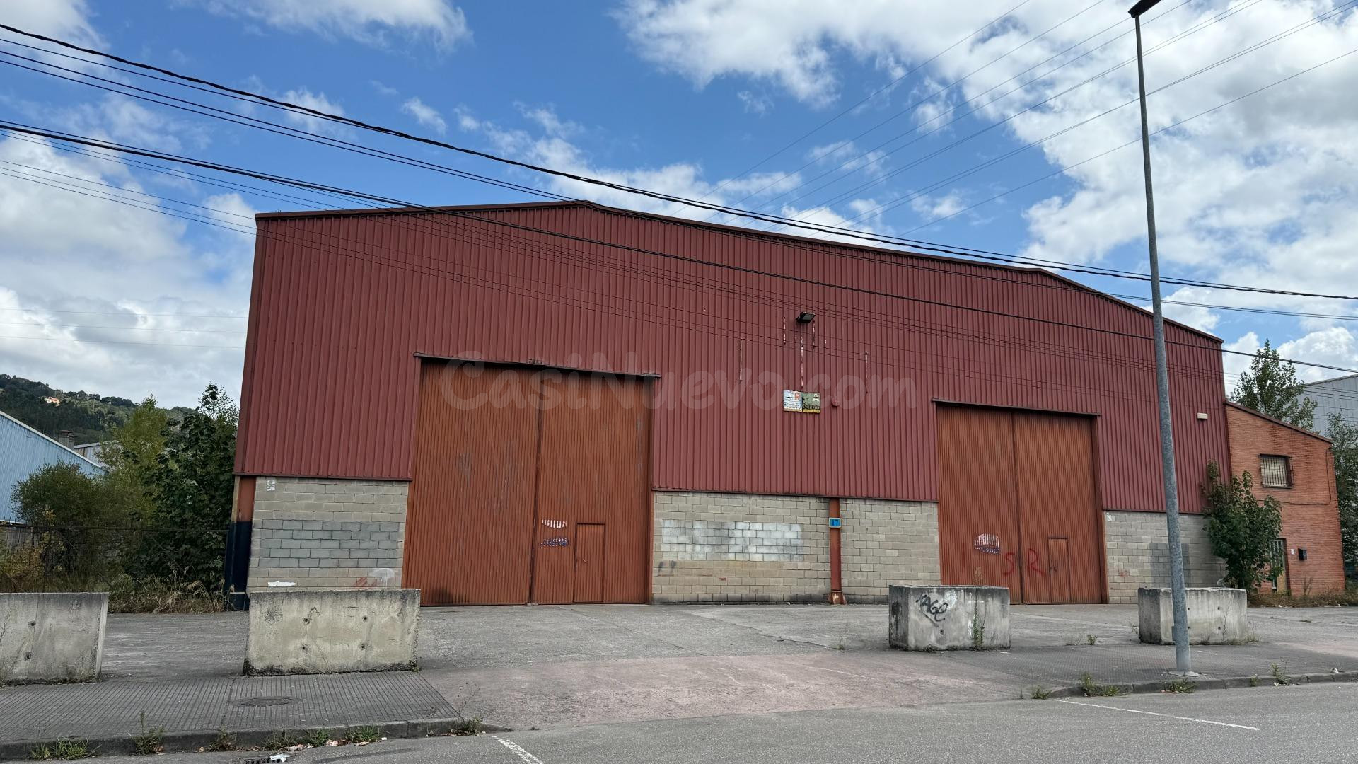 Nave industrial 2395m² en venta - Riaño - Barros