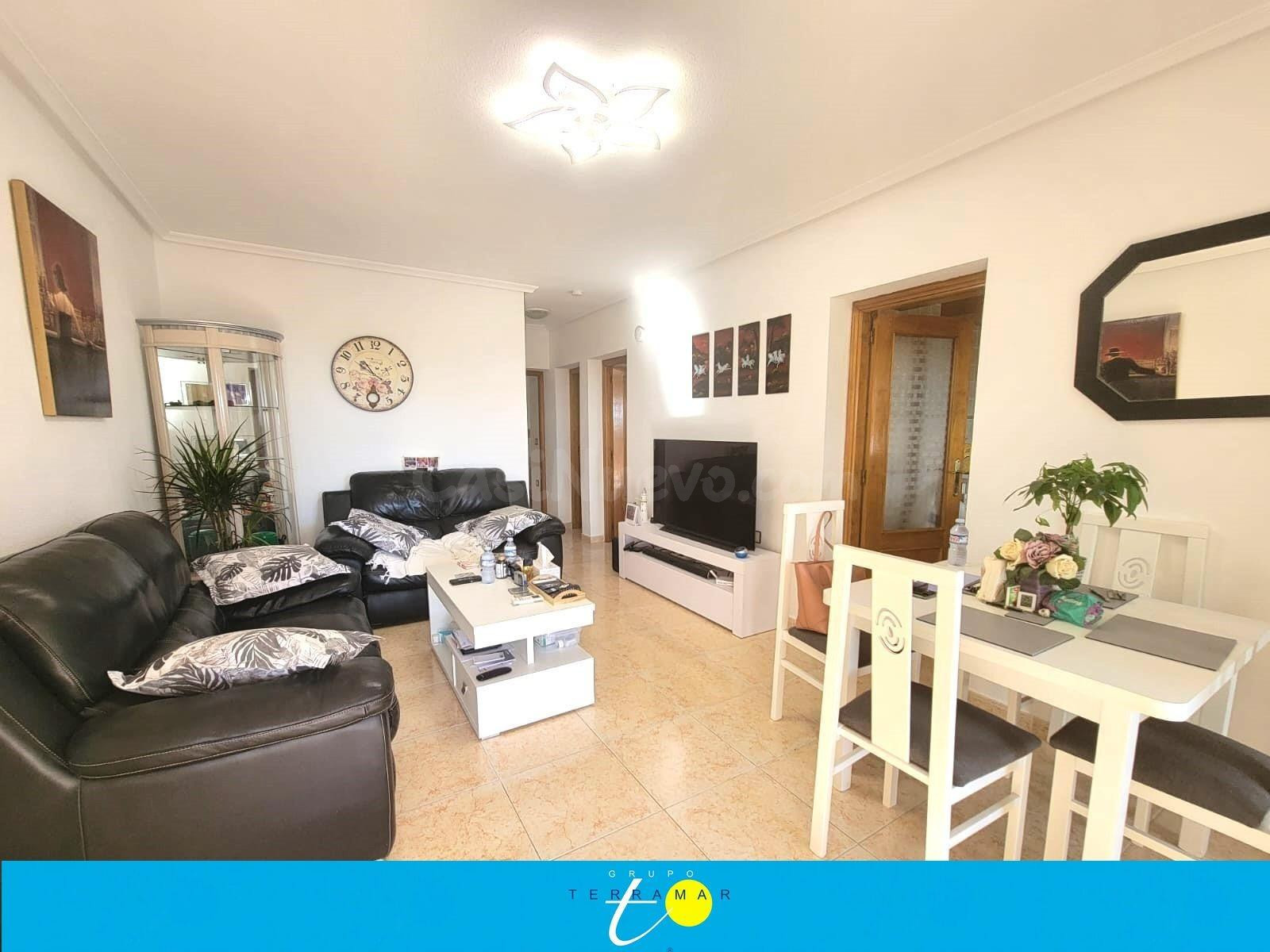 FANTASTICA VILLA ADOSADO CON PISCINA COMUNITARIA, UN REMANSO - foto 3